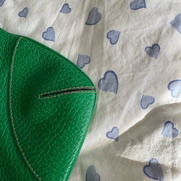 Dolce and gabana green leather. Silver tone hardware - Picture 15 of 15